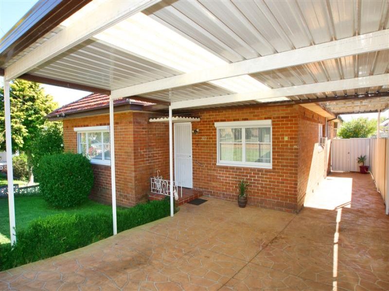 327 William Street, Kingsgrove, NSW 2208