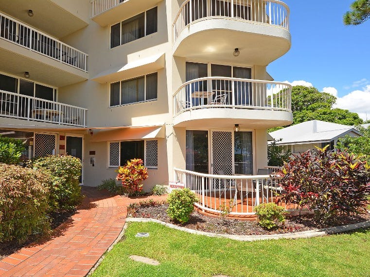 1/451 Esplanade, Torquay, QLD 4655