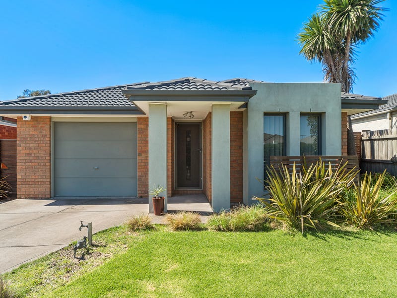 12 Wendel Court, Carrum Downs, VIC 3201 - realestate.com.au