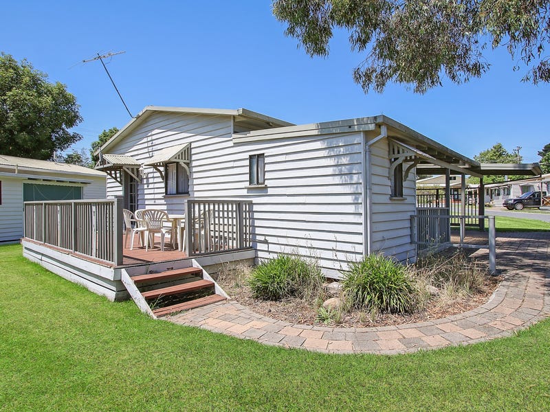 8 Spotted Gum Drive, Lake Hume Village, NSW 3691