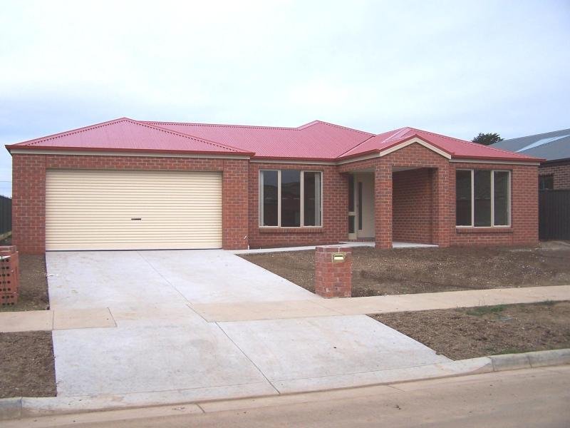 28 (lot114) CROWN Street, Sebastopol, Vic 3356 Property Details