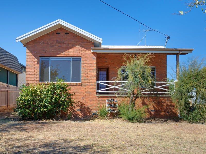 9 Queen Elizabeth Drive, Tallangatta, Vic 3700 House for Sale