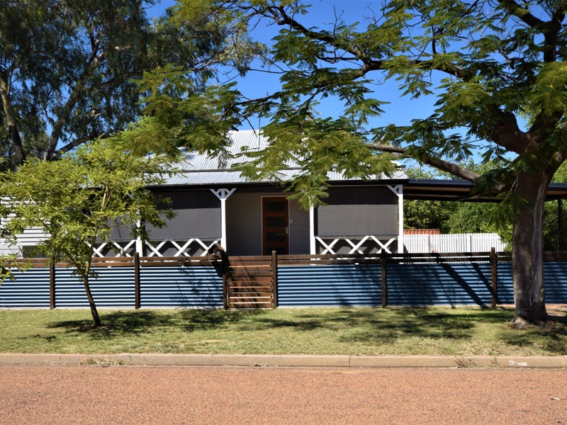 126 Crane Street, Longreach, QLD 4730