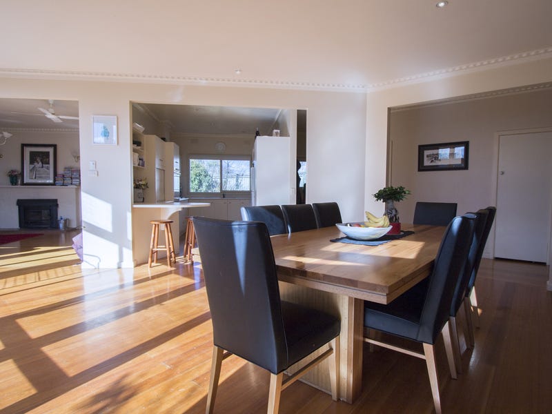 10 Riley Street, Bairnsdale, Vic 3875 Property Details