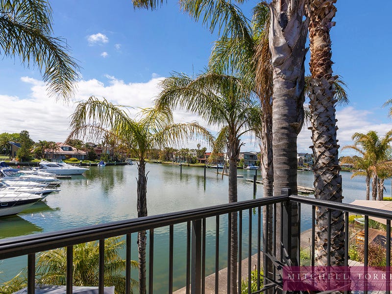 2/1 Inner Harbour Drive, Patterson Lakes, VIC 3197