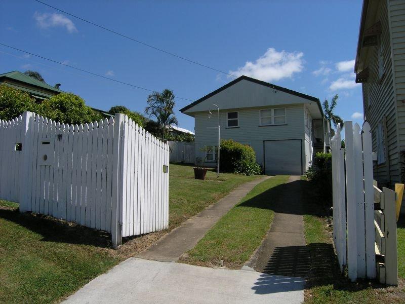 19 HOSKINS STREET, Sandgate, Qld 4017 Property Details