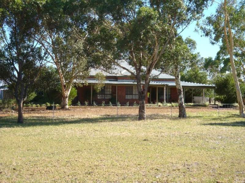 200 Warbrook Road, Bullsbrook, WA 6084