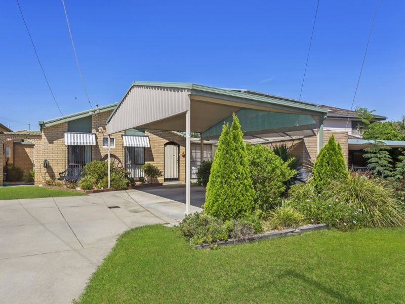 2/18 Sapphire Circuit, West Wodonga, VIC 3690
