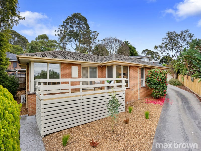13 Lansell Road, Mooroolbark, Vic 3138 - Property Details