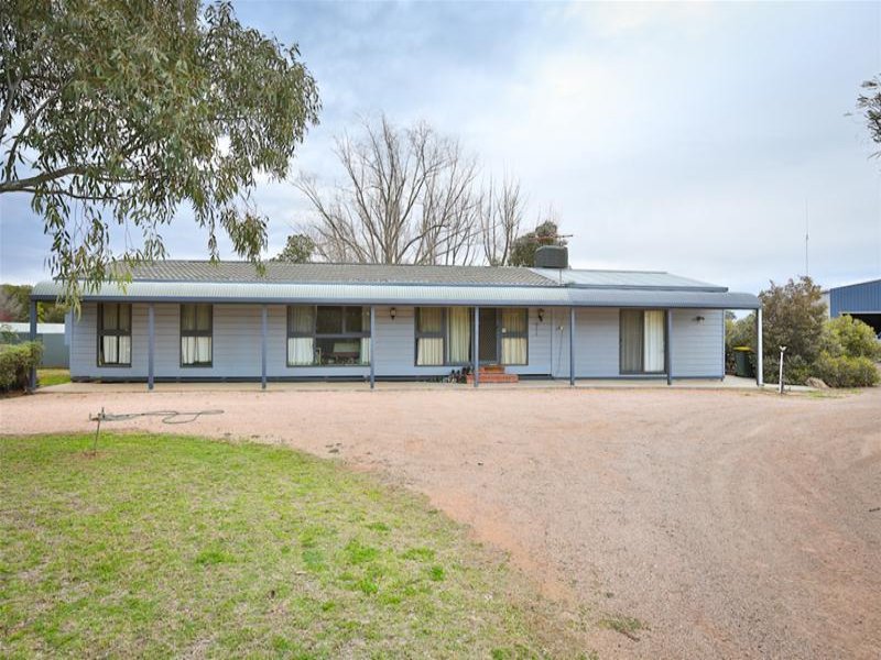 716 Cureton Avenue, Nichols Point, VIC 3501