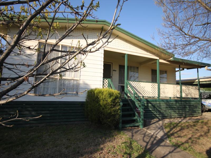 24 Queen Street, East Tamworth, NSW 2340
