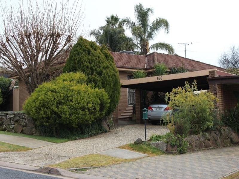 666 Pearsall St, Lavington, NSW 2641 Property Details