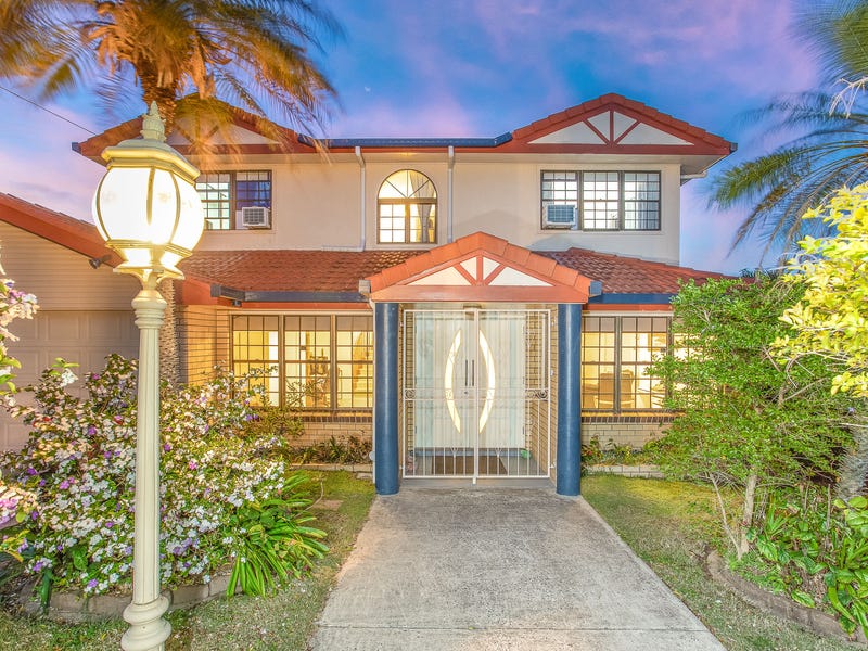 19 Pinewood Street, Redcliffe, QLD 4020