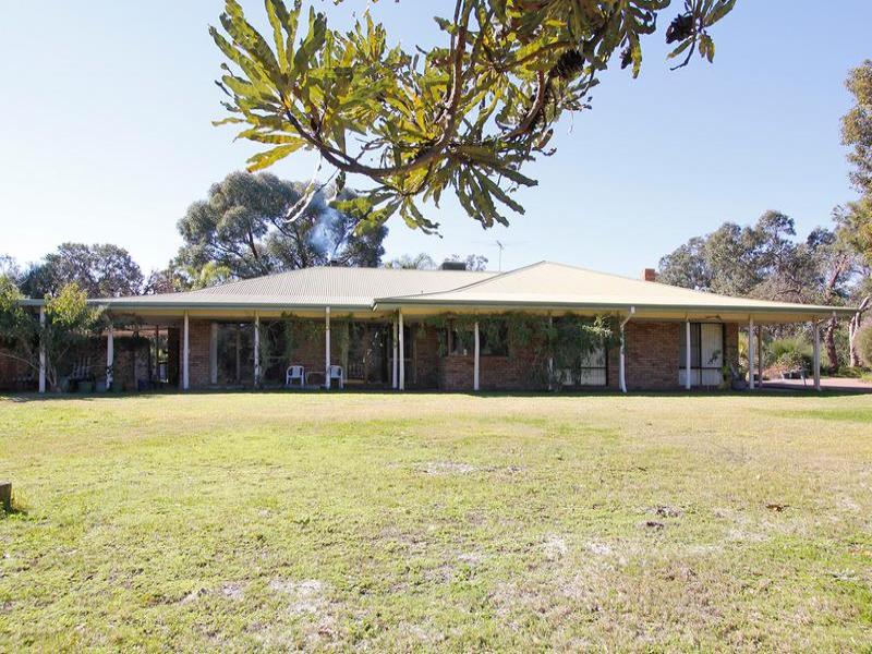 15 Glendale Cres, Jandakot, WA 6164