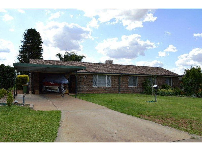 11 Hinton Drive, Gunnedah, NSW 2380