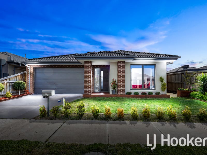 35 Highmount Drive, Hampton Park, VIC 3976