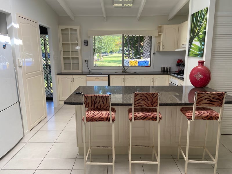 7 Lockwood Close, Whitfield, QLD 4870