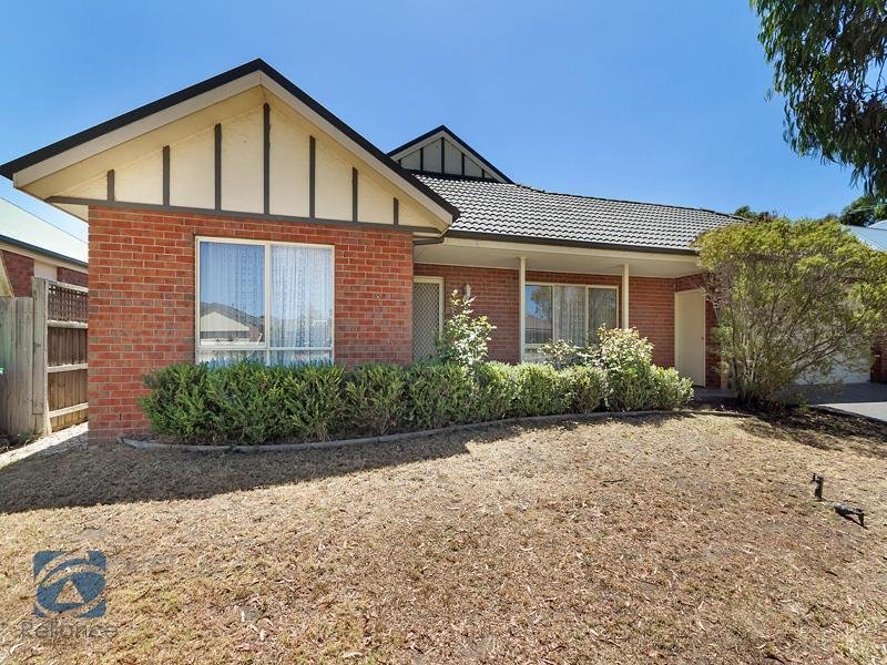 38 Cato Parkway, Lynbrook, Vic 3975 Property Details