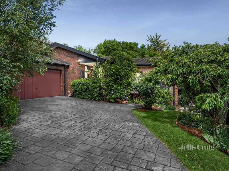38 Kirkford Drive, Mooroolbark, Vic 3138 - Property Details