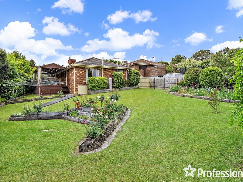 3 Rosny Place, Mooroolbark, Vic 3138 - Property Details