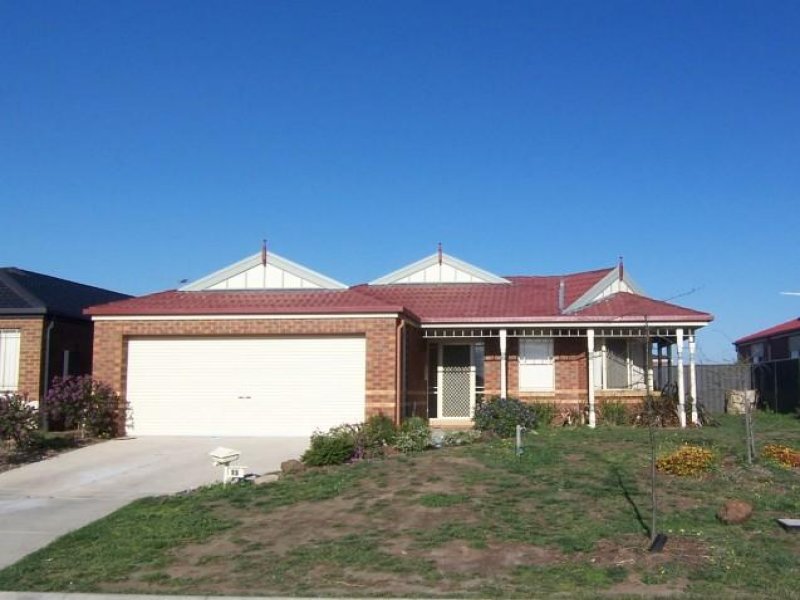 15 Boga Place, Manor Lakes, VIC 3024