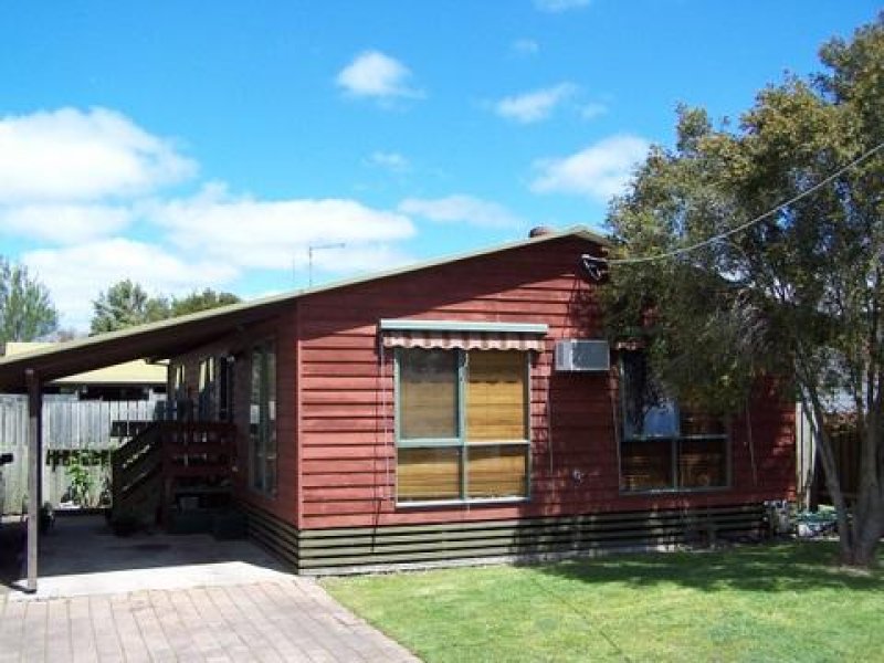 6 Wallace Street, Colac, Vic 3250 Property Details