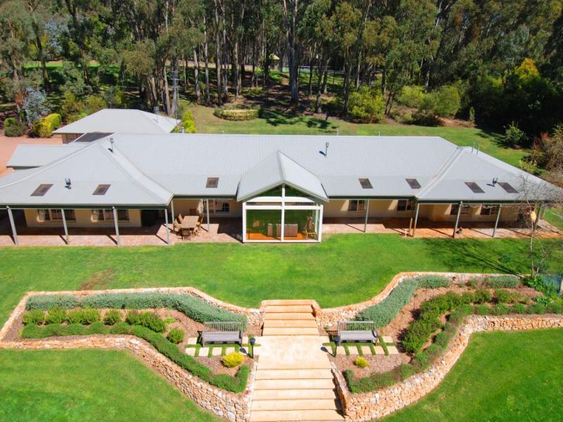 11 Kimberley Drive, Bowral, NSW 2576