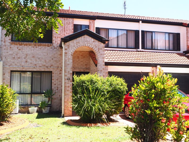 43/141 Pacific Pines Boulevard, Pacific Pines, QLD 4211