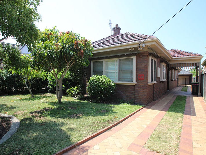 214 Parkway Avenue, Hamilton South, NSW 2303