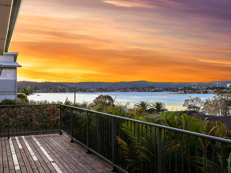 10 Orana Street, Green Point, NSW 2251