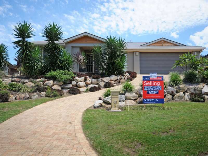 74 Clover Hill Drive, Mudgeeraba, Qld 4213 Property Details