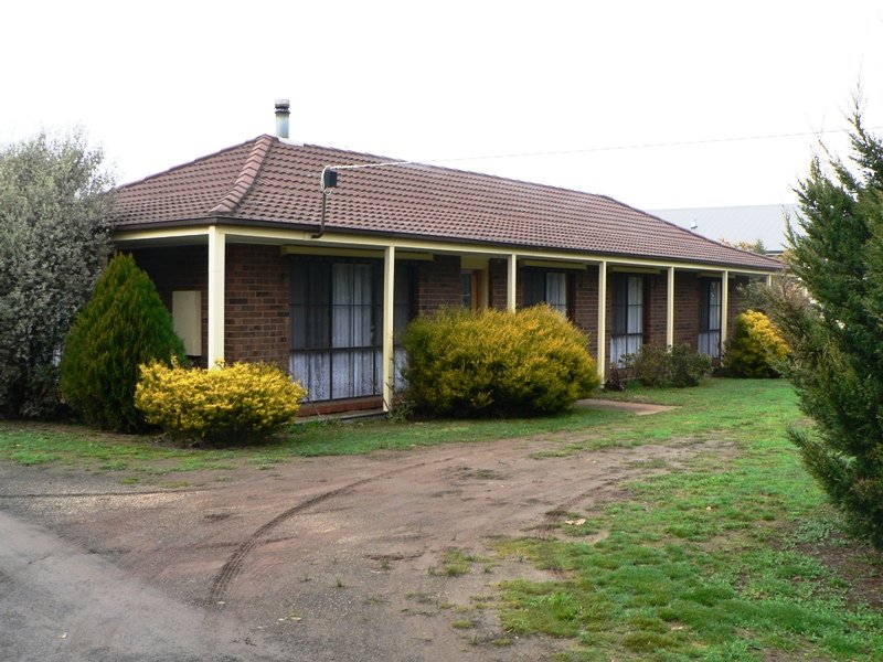 1 Louise Lane, Lancefield, Vic 3435 Property Details