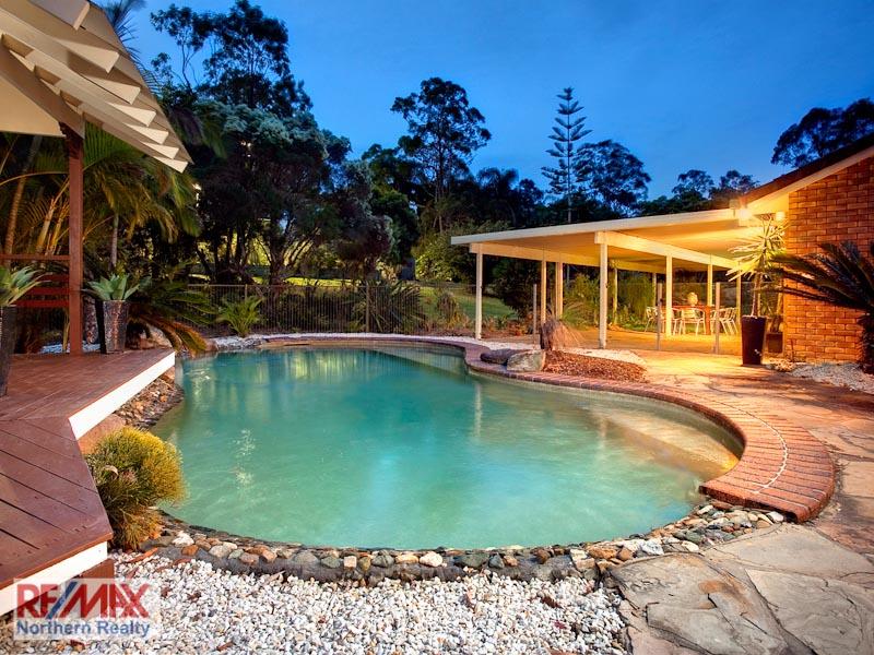 4 Adams Road, Cashmere, Qld 4500