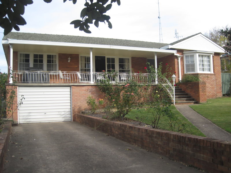 24 Edinburgh Avenue, Singleton, NSW 2330