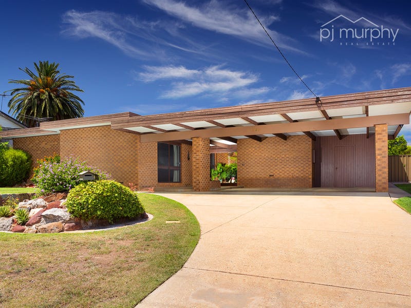 536 Moffat Street, Lavington, NSW 2641