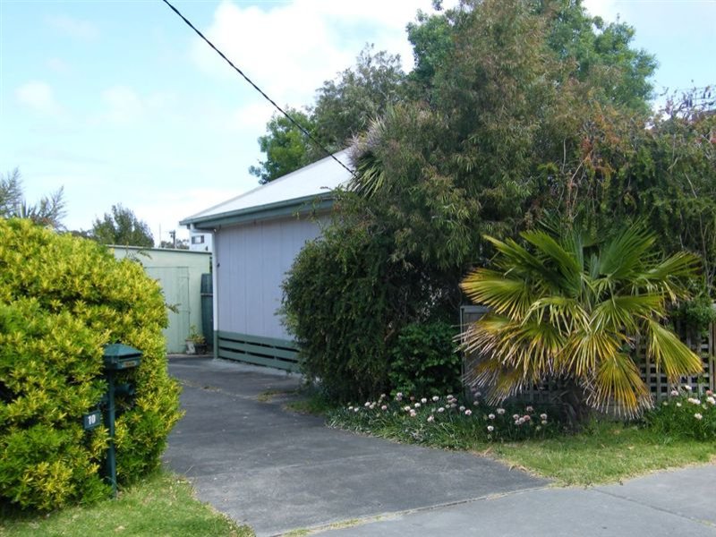 10 Bayview Avenue, Inverloch, Vic 3996 Property Details