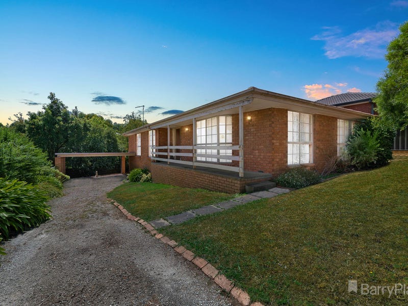 28 Lawrence Drive, Berwick, Vic 3806 Property Details