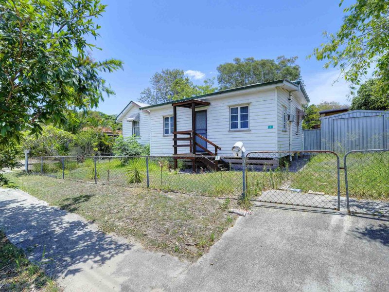 2 Road, Beachmere, Qld 4510 Property Details