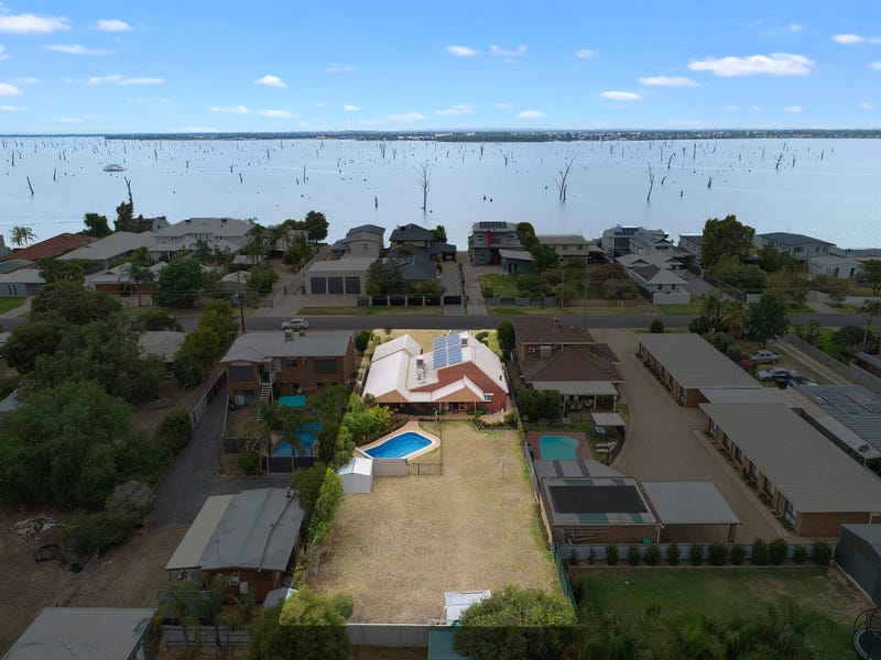 32 Lang Street, Mulwala, NSW 2647