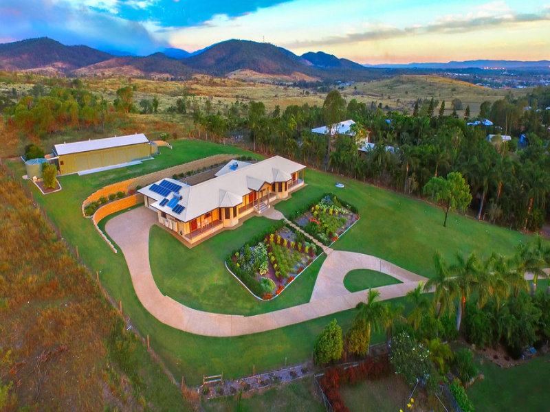 17 Laura Close, Rockyview, Qld 4701