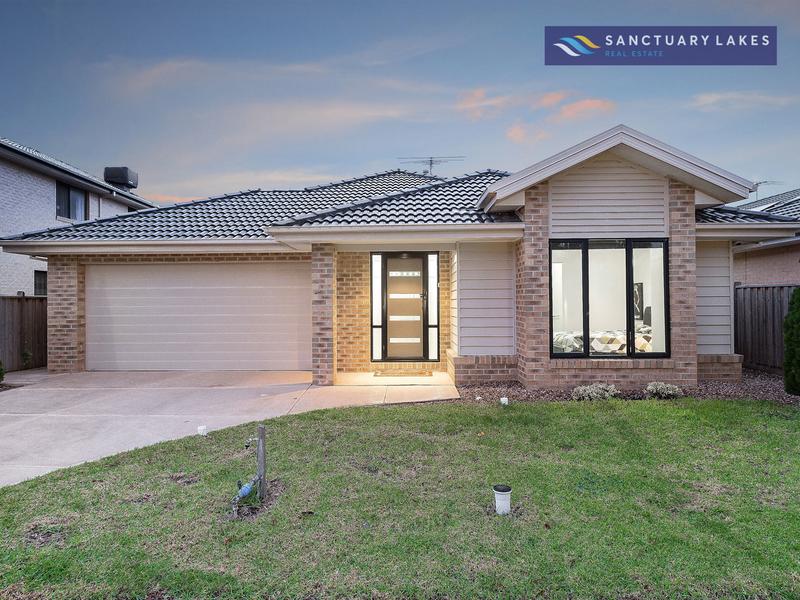 61 Sanctuary Lakes East Boulevard, Point Cook, VIC 3030