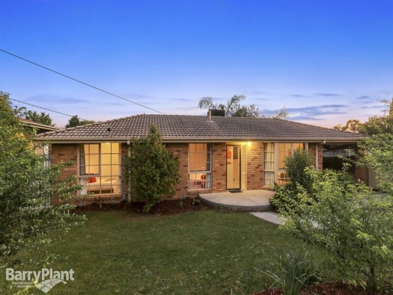 13 Barker Drive, Mooroolbark, VIC 3138 - realestate.com.au