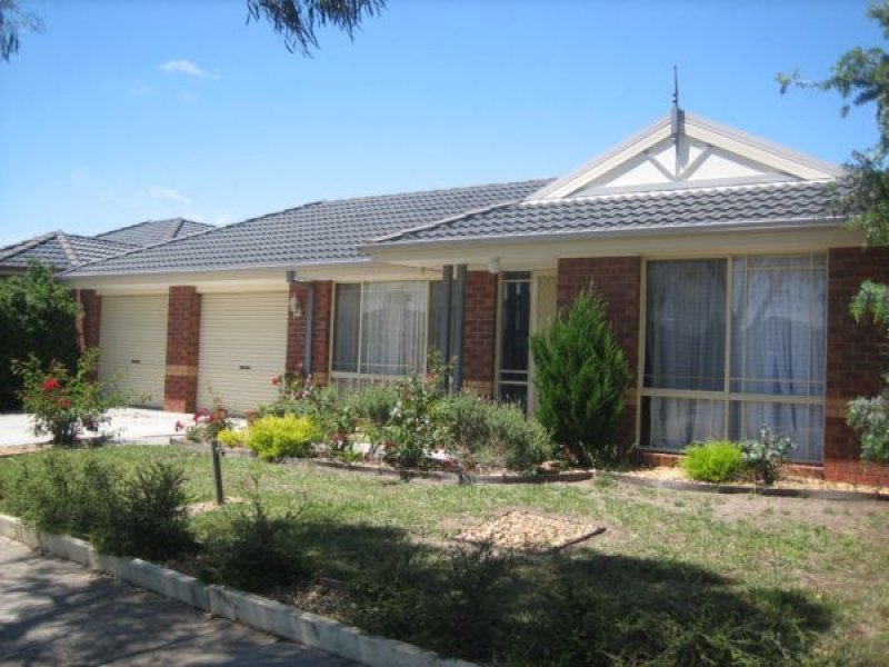 9 Cato Parkway, Lynbrook, Vic 3975 Property Details