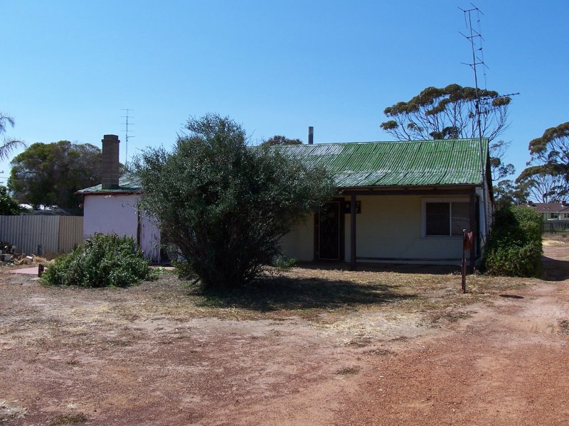 14 Cubbine Street, Cunderdin, WA 6407 Property Details