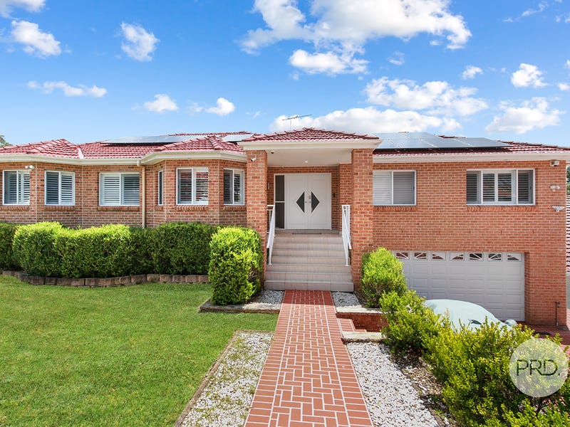 35 Clarke Street South, Peakhurst, NSW 2210 House for Sale