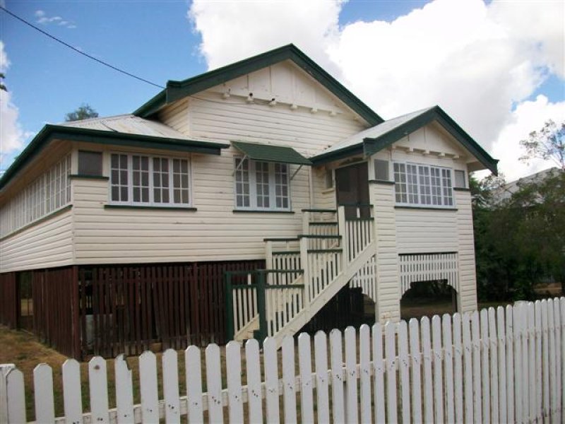 12 Arthur Street, Roma, QLD 4455