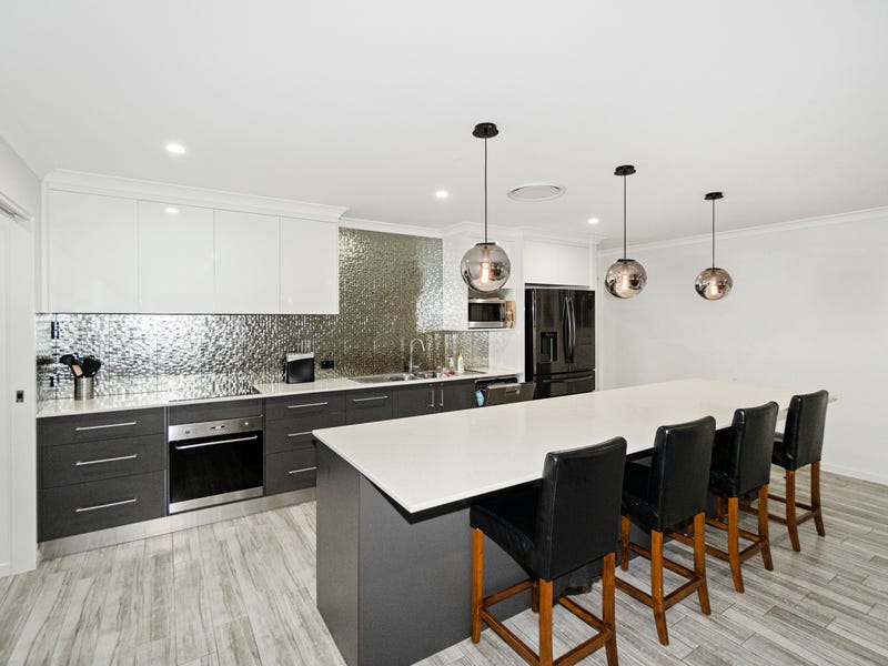 54 Crow Street, Kensington, QLD 4670