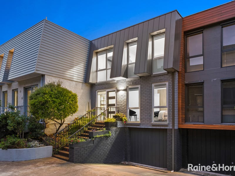 18/8 The Strand, Williamstown, Vic 3016 Townhouse for Sale
