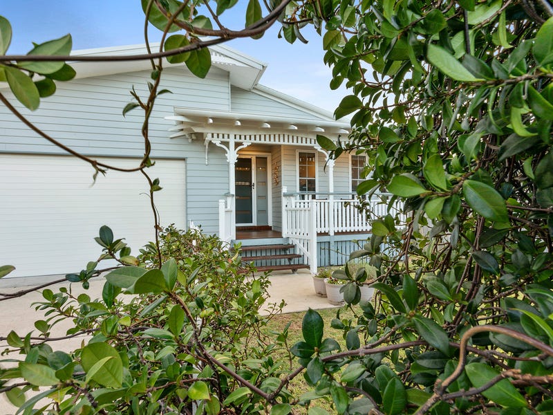 28 Wentworth Parade, Golden Beach, QLD 4551 28 Wentworth Parade, Golden Beach, QLD 4551