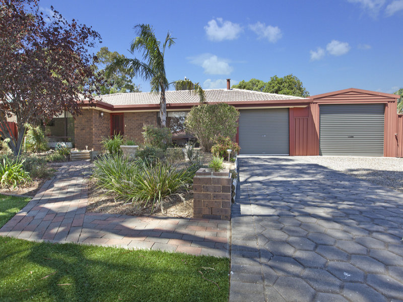 8 Tatura Court, Craigmore, SA 5114